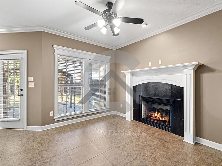 3005 Plateau Dr — Photo 6