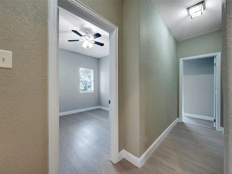 8214 Peekskill Ln — Photo 9