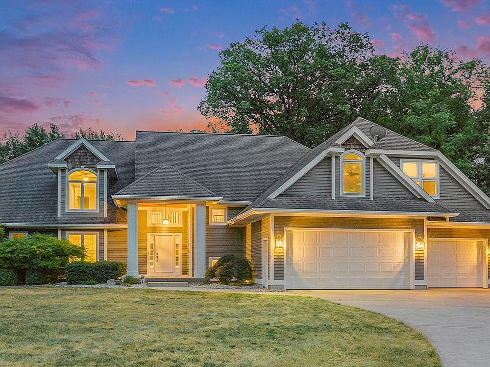 10576 Walnut Dr, Nunica, MI 49448 Zillow