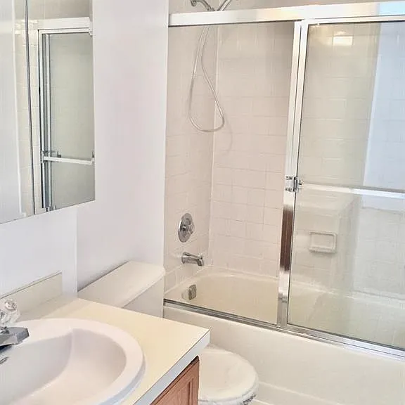 682 Darlington Dr — Photo 10