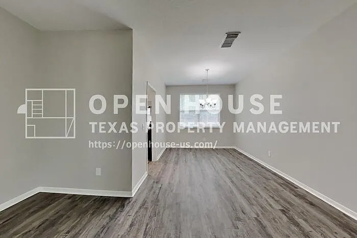 22923 Rainbow Bend Ln — Photo 3