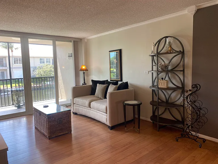 1 Royal Palm Way #201 — Photo 13