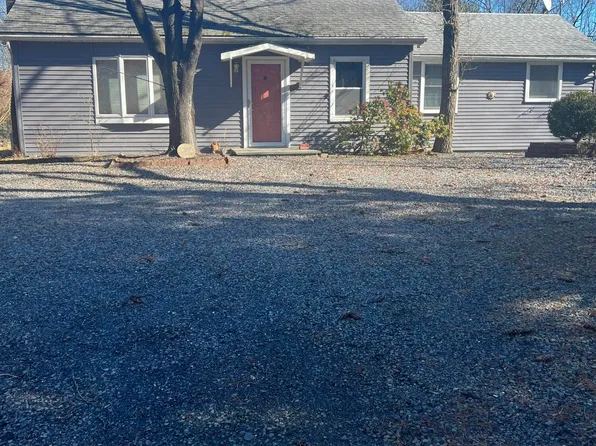 48 Chariton Dr, East Stroudsburg, PA 18301