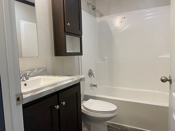 5th image of 252 Spruce Ave #252