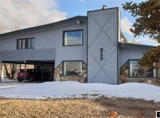 513 W Bridge Ave, Saratoga, WY 82331