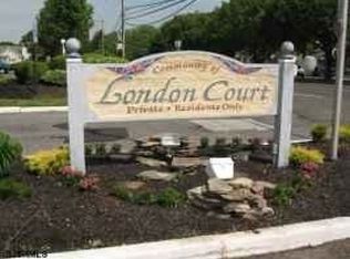 37 London Ct, Egg Harbor Township, NJ 08234