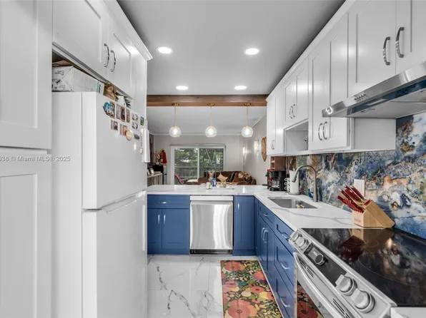 1000 Hillcrest Ct APT 207, Hollywood, FL 33021