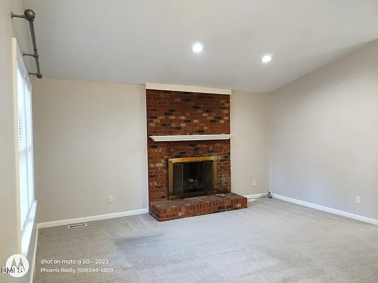 200 Mayodan Dr — Photo 4