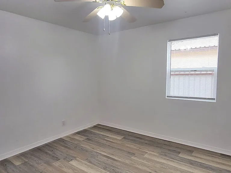 2901 Wallace St — Photo 16