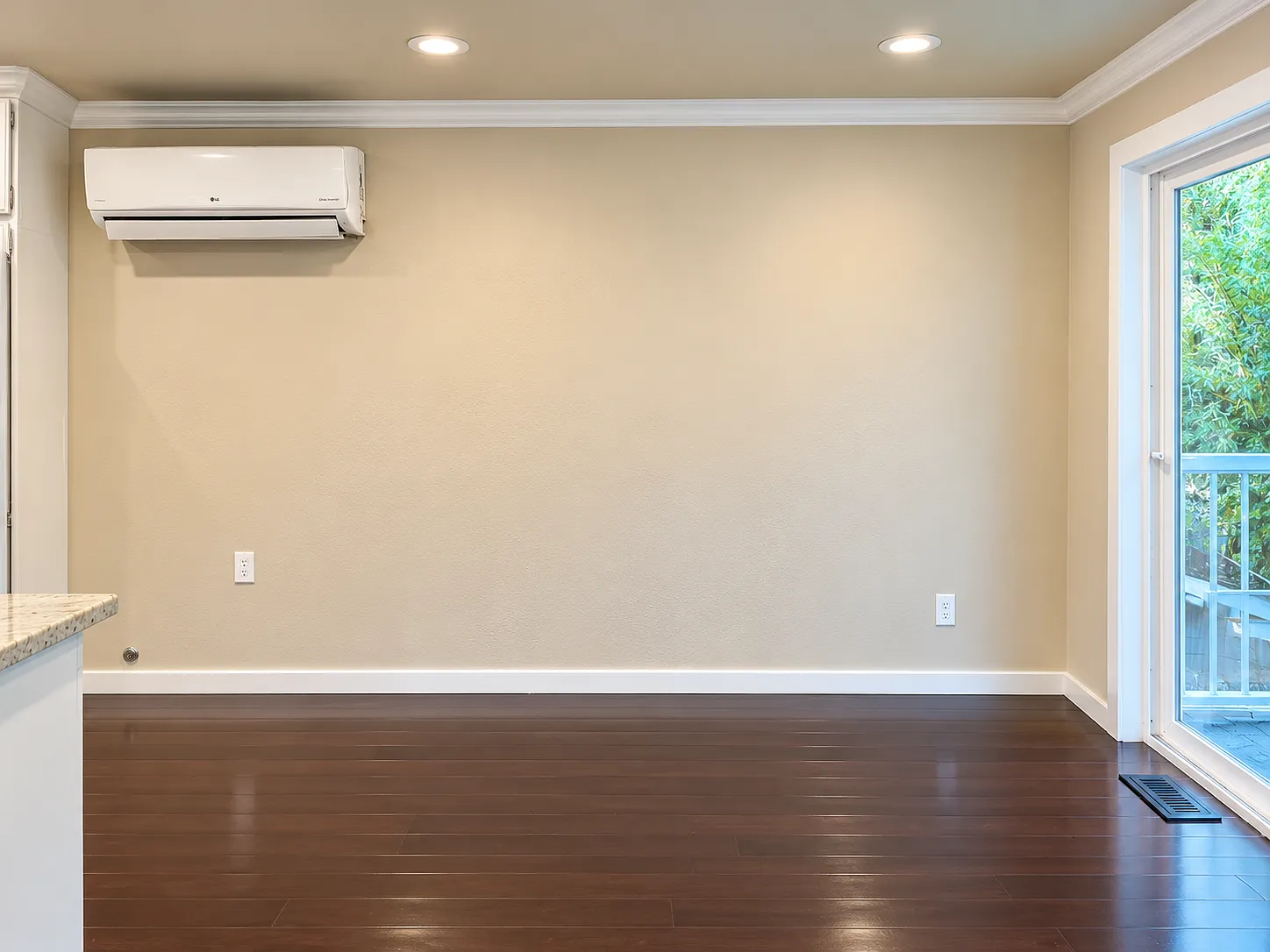 3 bed, 1610 sqft, $3,700 — Photo 2