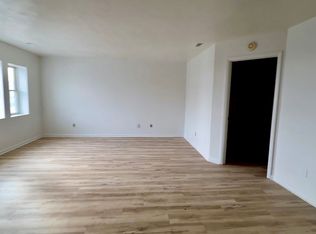 527 Broad Ave APT 10, Belle Vernon, PA