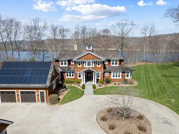 31 Parkers Point Road, Chester, CT 06412