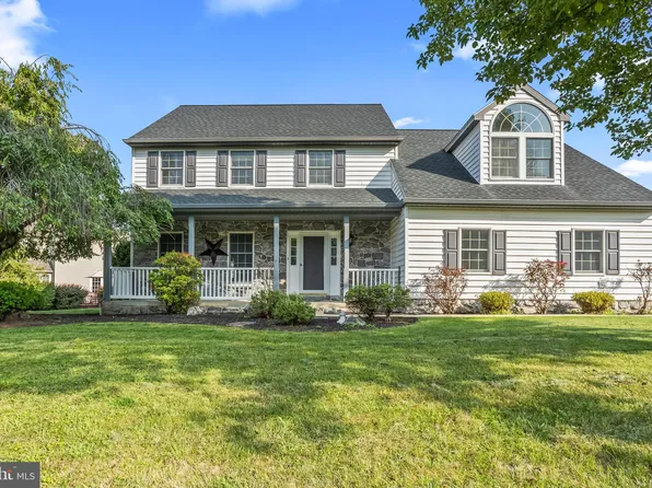 1341 Hickory Run Dr, Elizabethtown, PA 17022