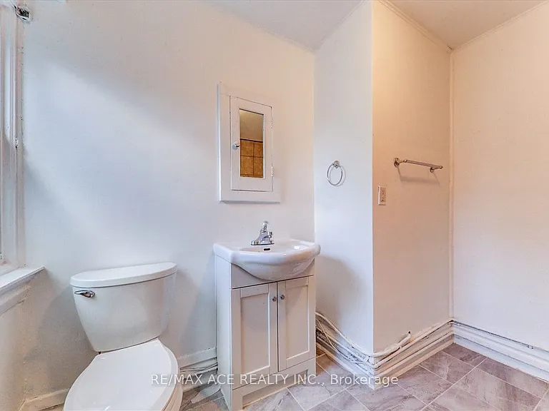 173 Spadina Rd #3 — Photo 13