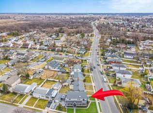 979 N Fletcher Ave, Valley Stream, NY 11580