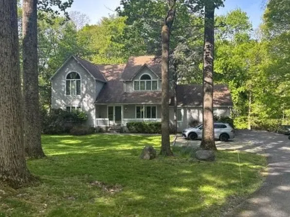 145A Camp Hill Rd, Pomona, NY 10970