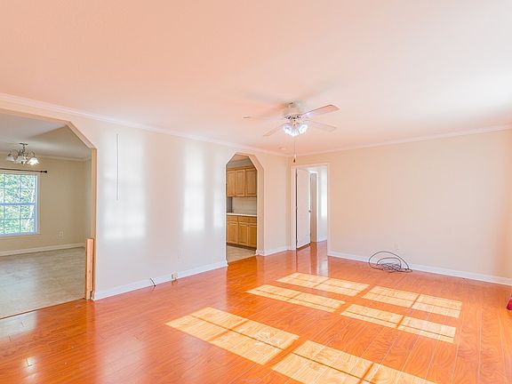4th image of 2085 Mulberry Ln