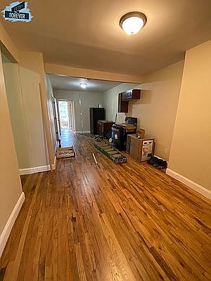 4th image of 6 Jardine Pl #1