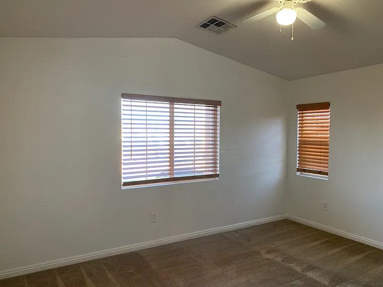 5005 Bayberry Crest St — Photo 5