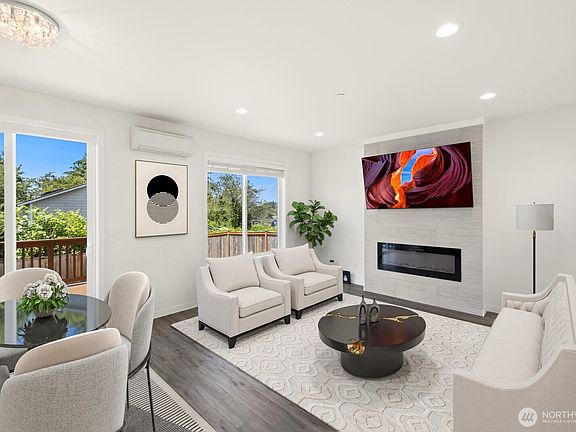 3rd image of 7826 Yakima Avenue