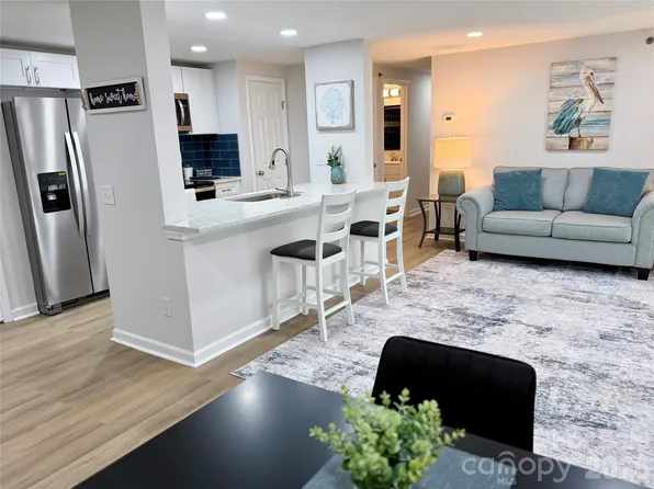 1649 Arlyn Cres Unit K, Charlotte, NC 28213