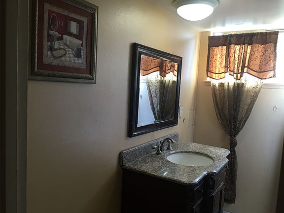 2nd image of 6311 Blue Jay Dr