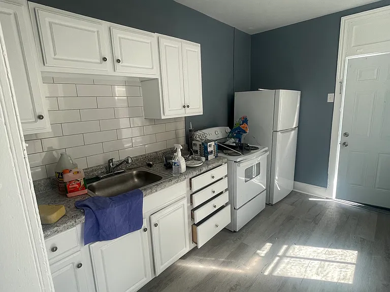 727 N 8th St — Photo 3