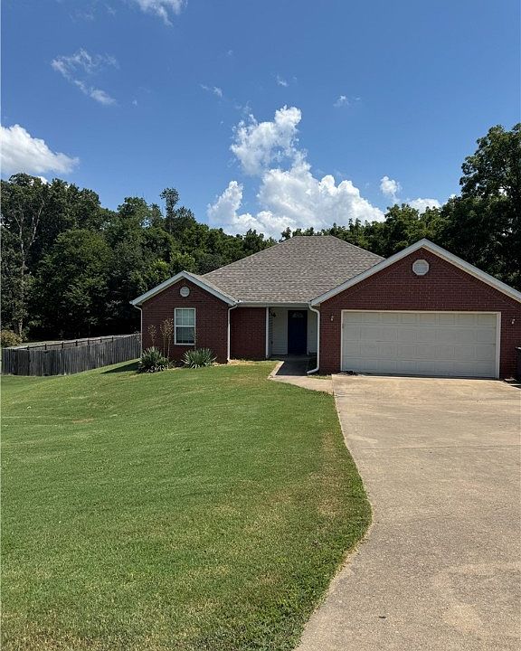 1st image of 668 Weston Cir