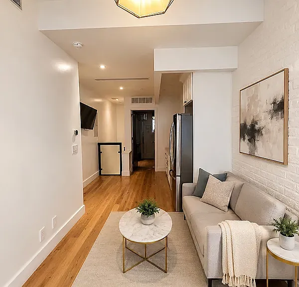 43 Meserole St #1F — Photo 1