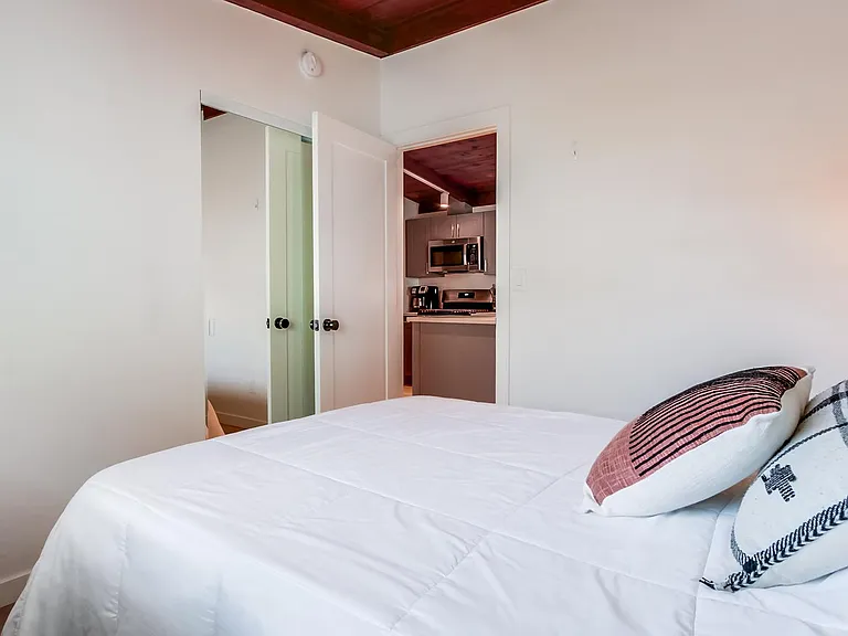 922 Palm Ave #922 — Photo 44