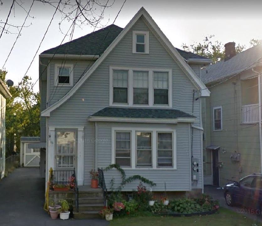 1st image of 104 Ross Ave