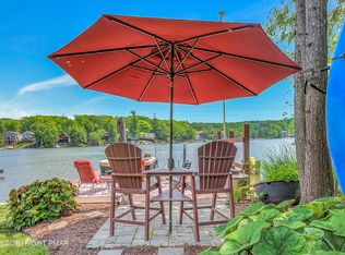 15 Labarre Dr, Lake Harmony, PA 18624