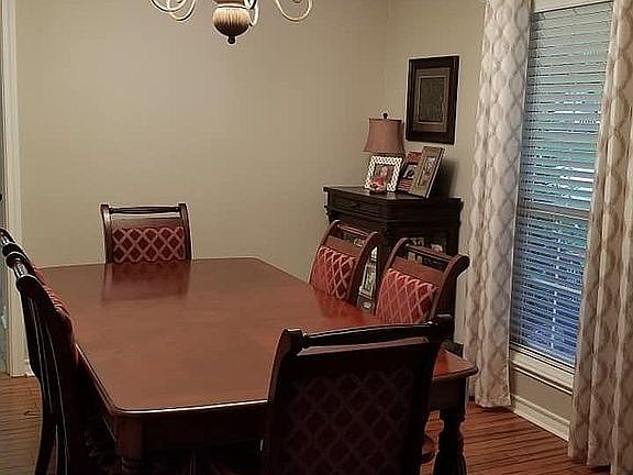 3rd image of 7106 Forest Oak Dr