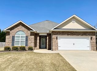 400 Green Island Rd, Bonaire, GA 31005