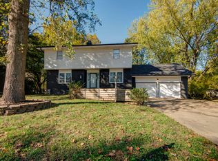 4261 S Meadowlark Dr, Springfield, MO 65810