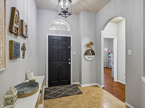 3rd image of 8715 Sunrise Canter Dr