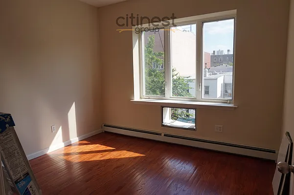 Rented by Citi Nest Group LLC | media 27