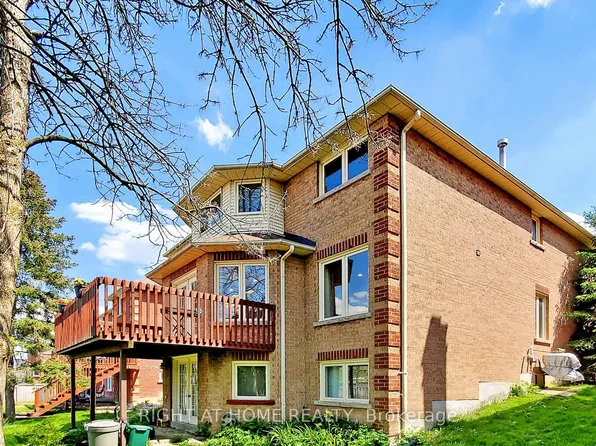 95 Lensmith Dr, Aurora, ON L4G 6R9