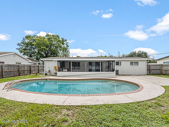 5th image of 4660 Key Largo Dr W