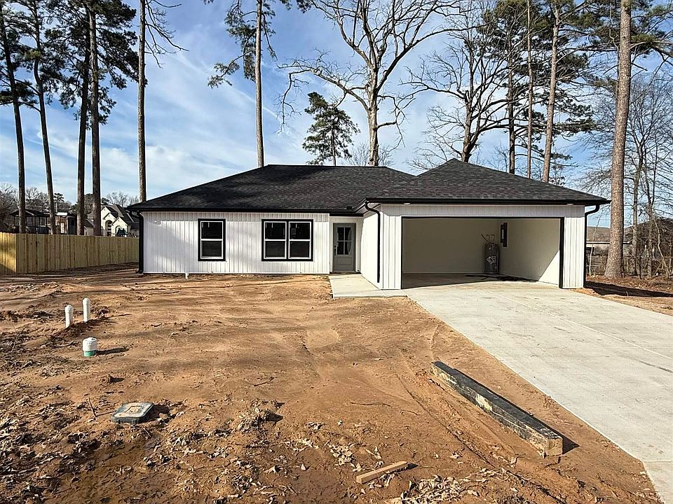1st image of 225 Dogwood Ave
