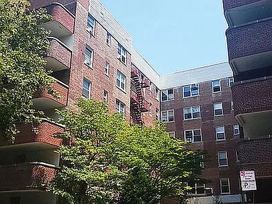 Sold by Douglas Elliman | media 16