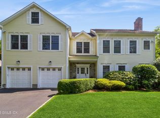 15 Deepwoods Ln, Old Greenwich, CT 06870