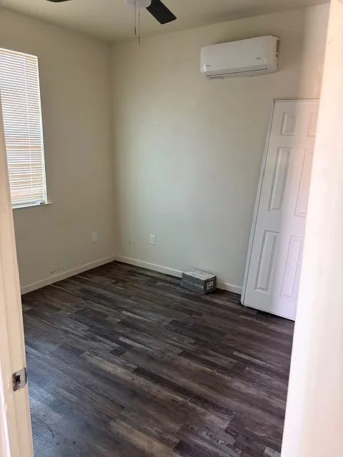 2 bed, 500 sqft, $2,000 — Photo 4