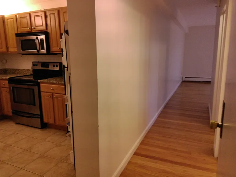 Whites Ave — Photo 8