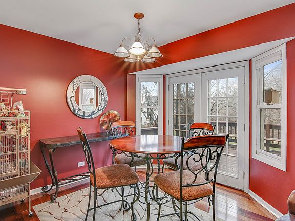 4th image of 27W243 Jefferson Ct #243