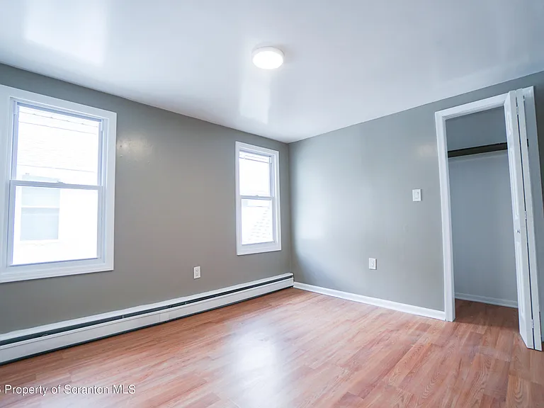 1519 Meylert Ave — Photo 14