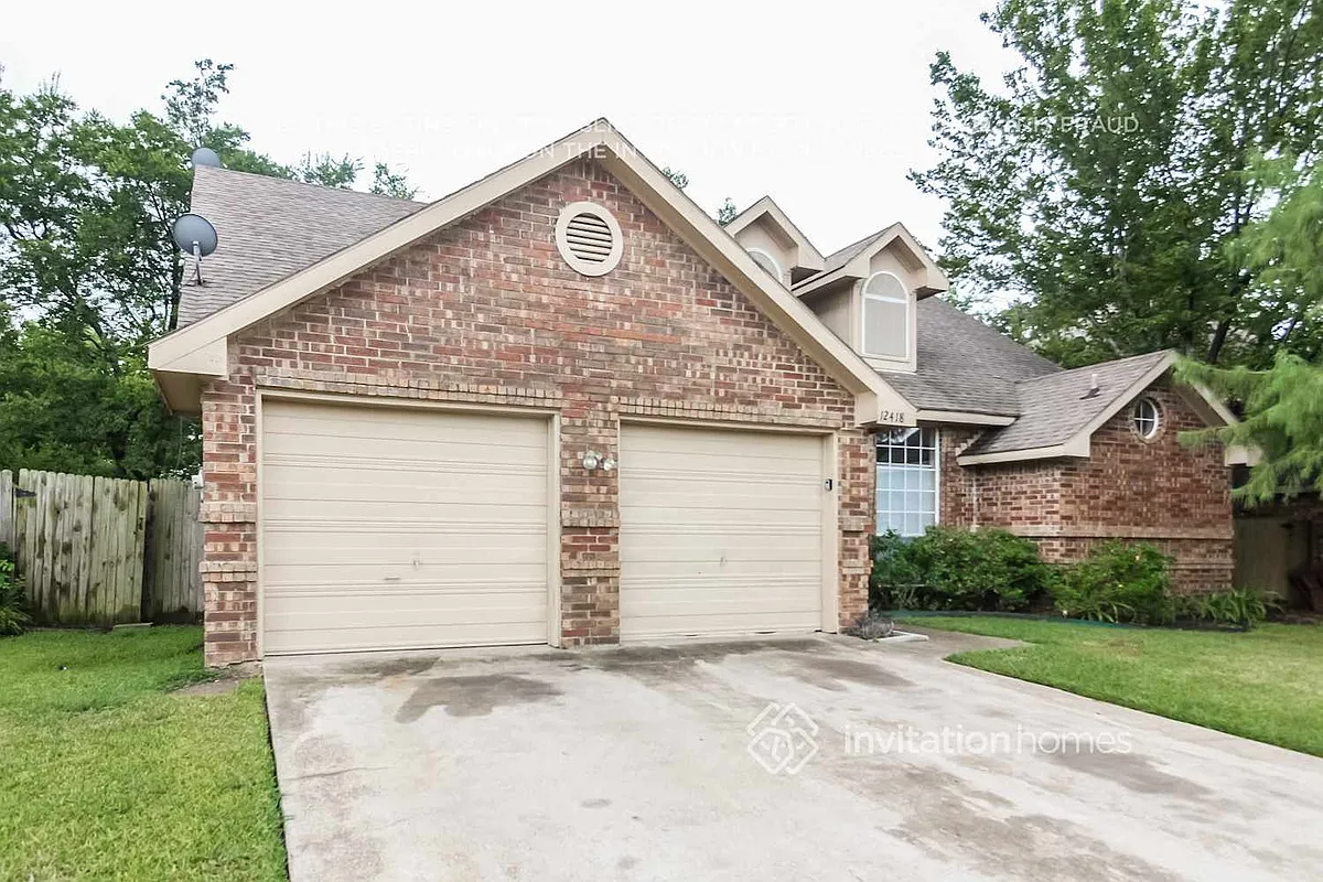 Building Photo - 12418 Summer Hill Dr