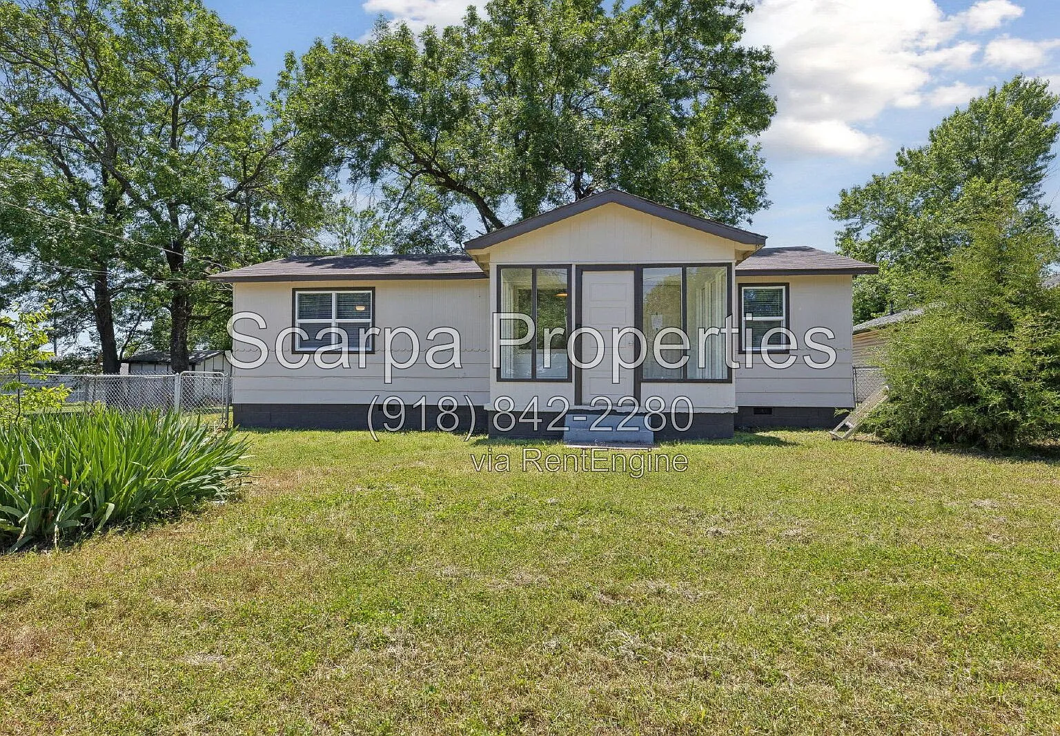2 bed, 1.0 bath, 800 sqft, $1,250 — Photo 1