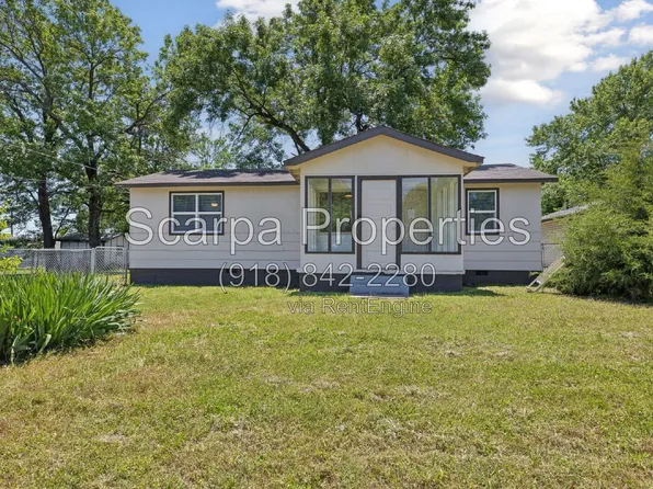 202 E 4th Ave, Owasso, OK 74055