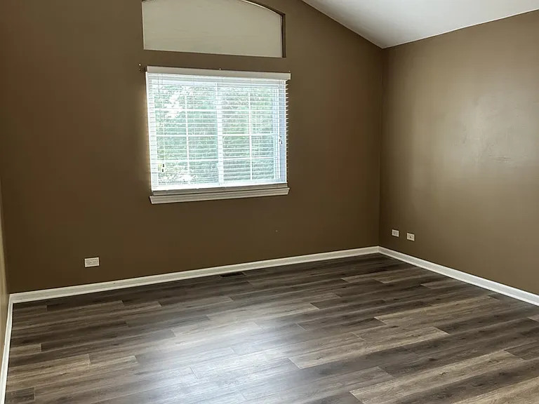 1213 Pennsbury Ln — Photo 11